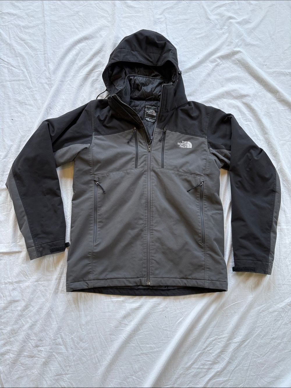 North Face Apex Elevation softshell Primaloft Jacket Men’s Small Gray & Black